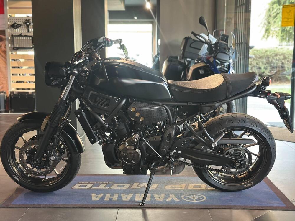 Yamaha XSR 700 (2021) (2)