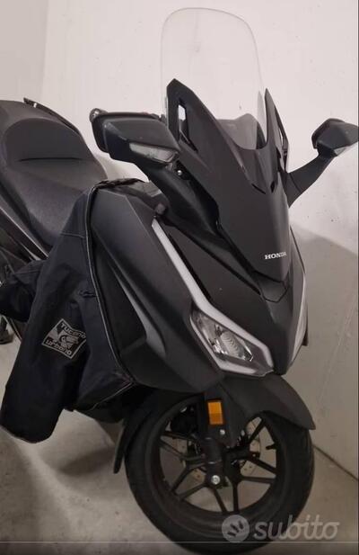 Honda Forza 350 Deluxe (2022 - 24) usata