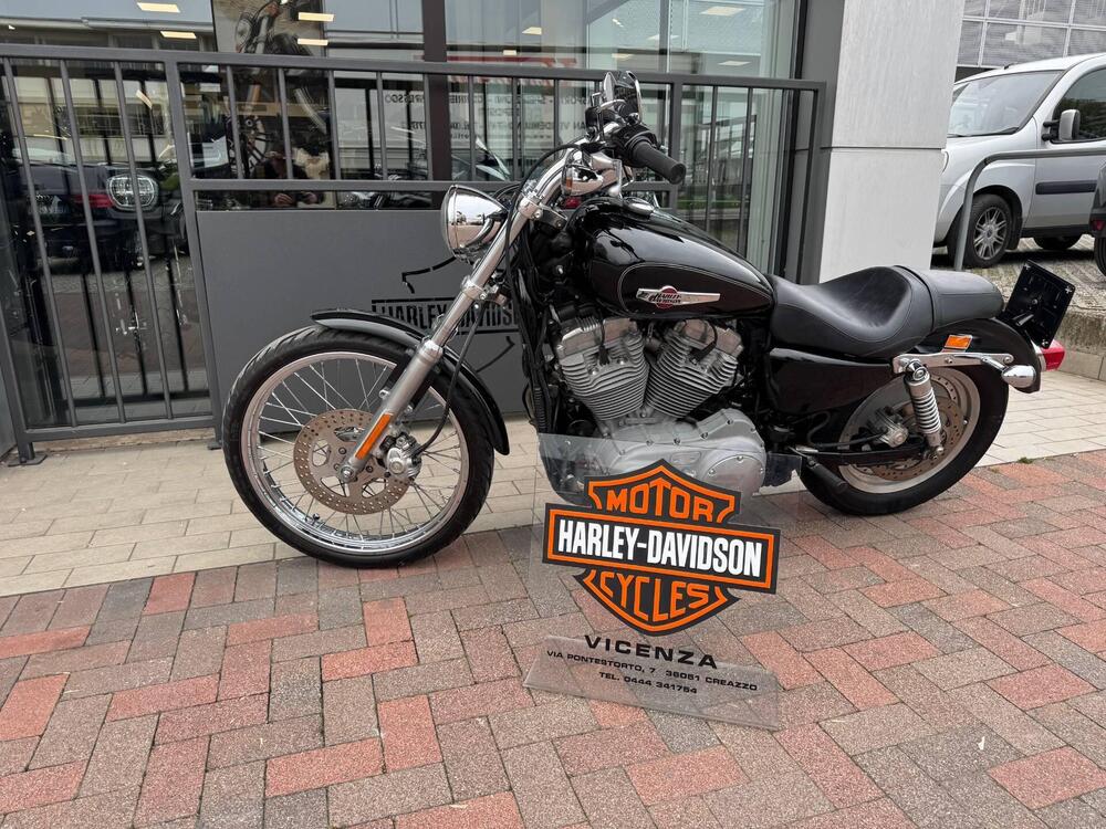 Harley-Davidson 883 Custom (2006 - 07) - XL 883C (2)