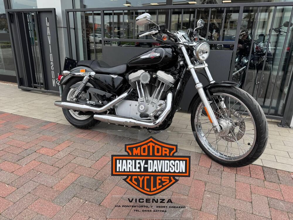 Harley-Davidson 883 Custom (2006 - 07) - XL 883C