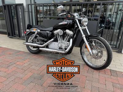 Harley-Davidson 883 Custom (2006 - 07) - XL 883C usata