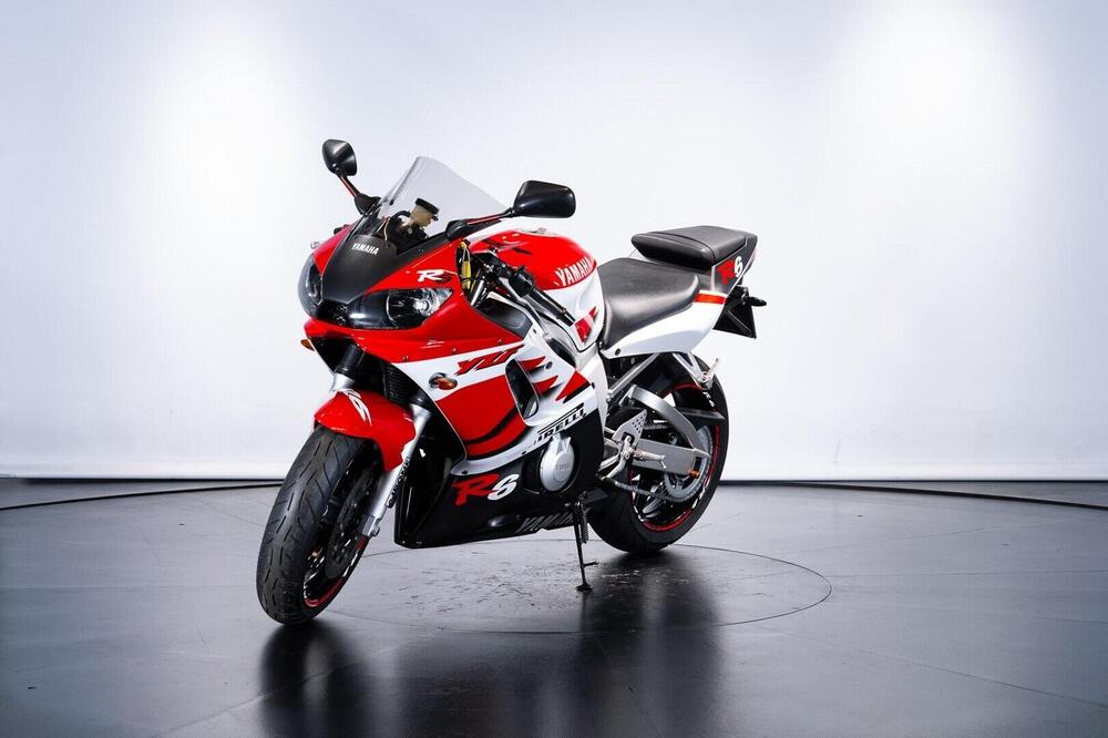 Yamaha YZF R6 (1999 - 00) (6)