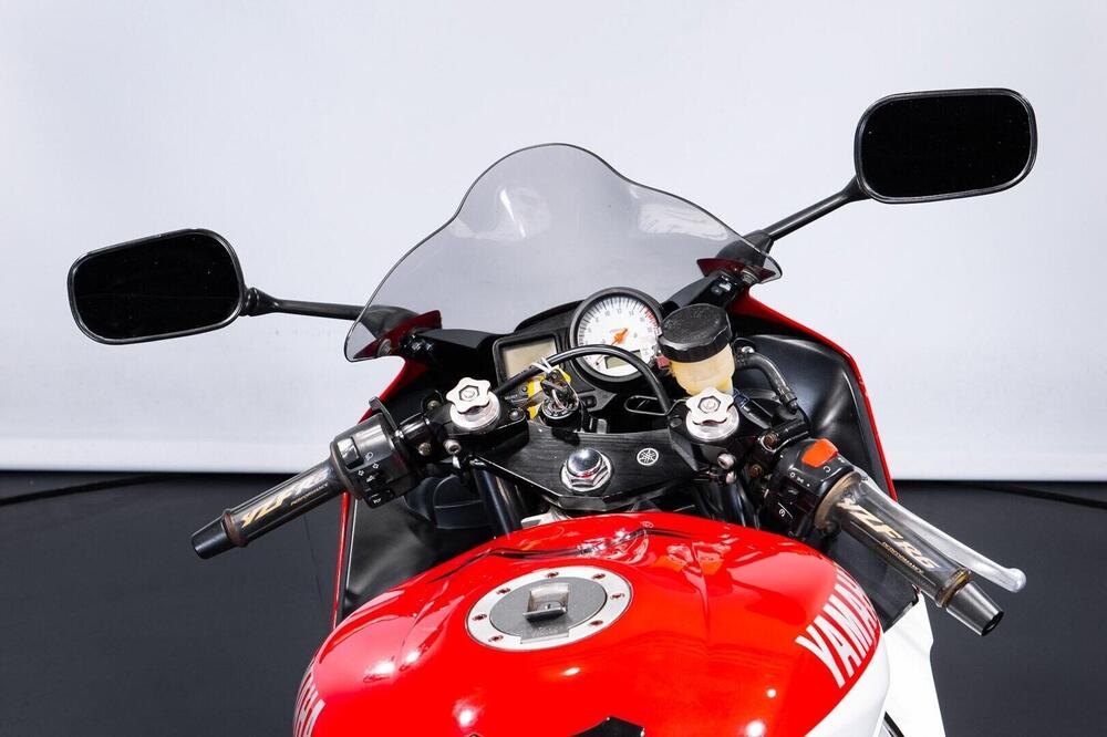Yamaha YZF R6 (1999 - 00) (9)
