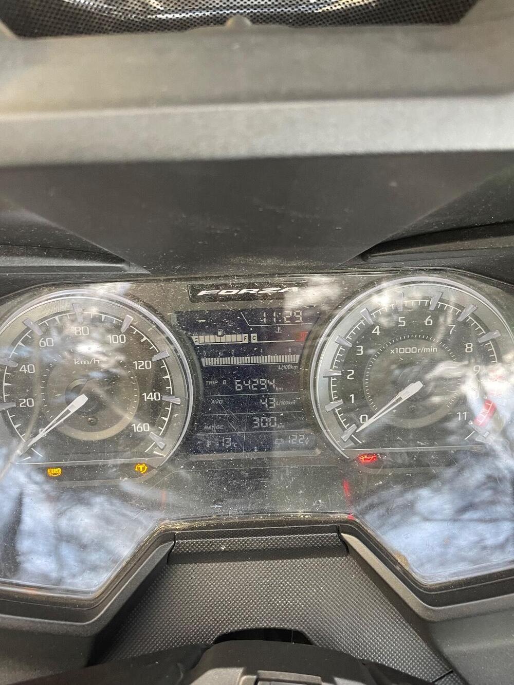 Honda Forza 350 (2022 - 24) (4)