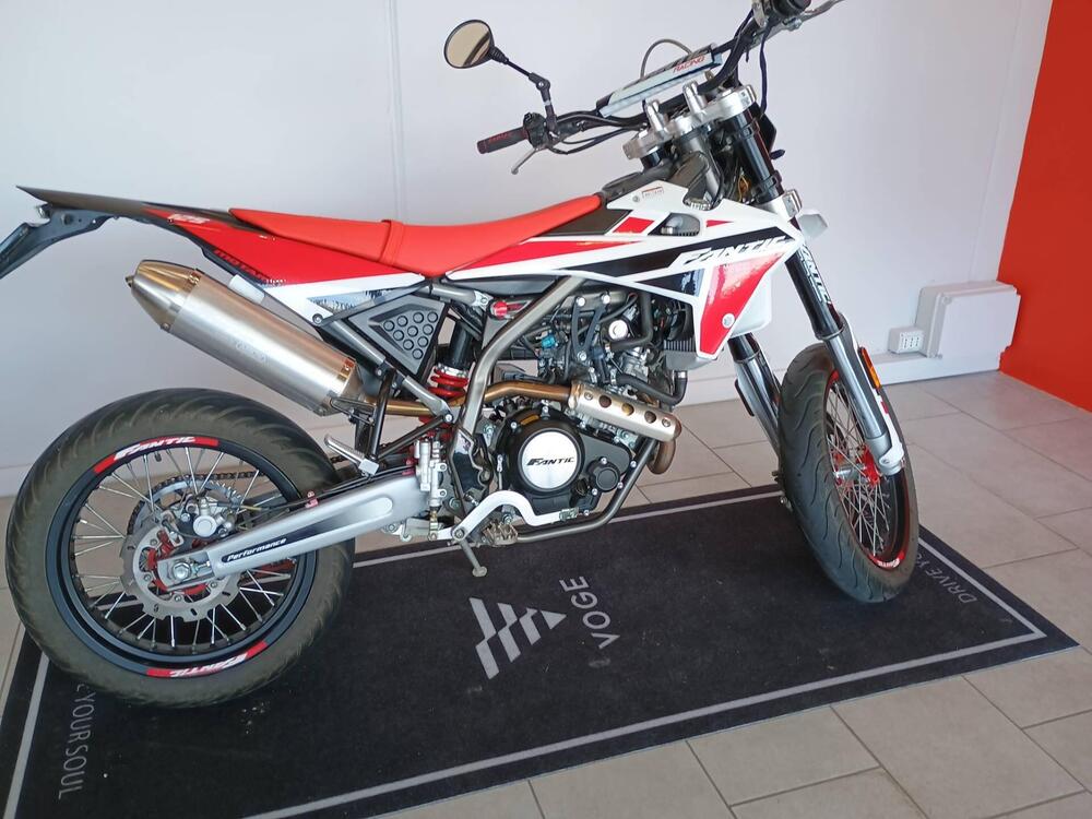 Fantic Motor XMF 125 Motard Performance 4T (2023 - 24) (6)