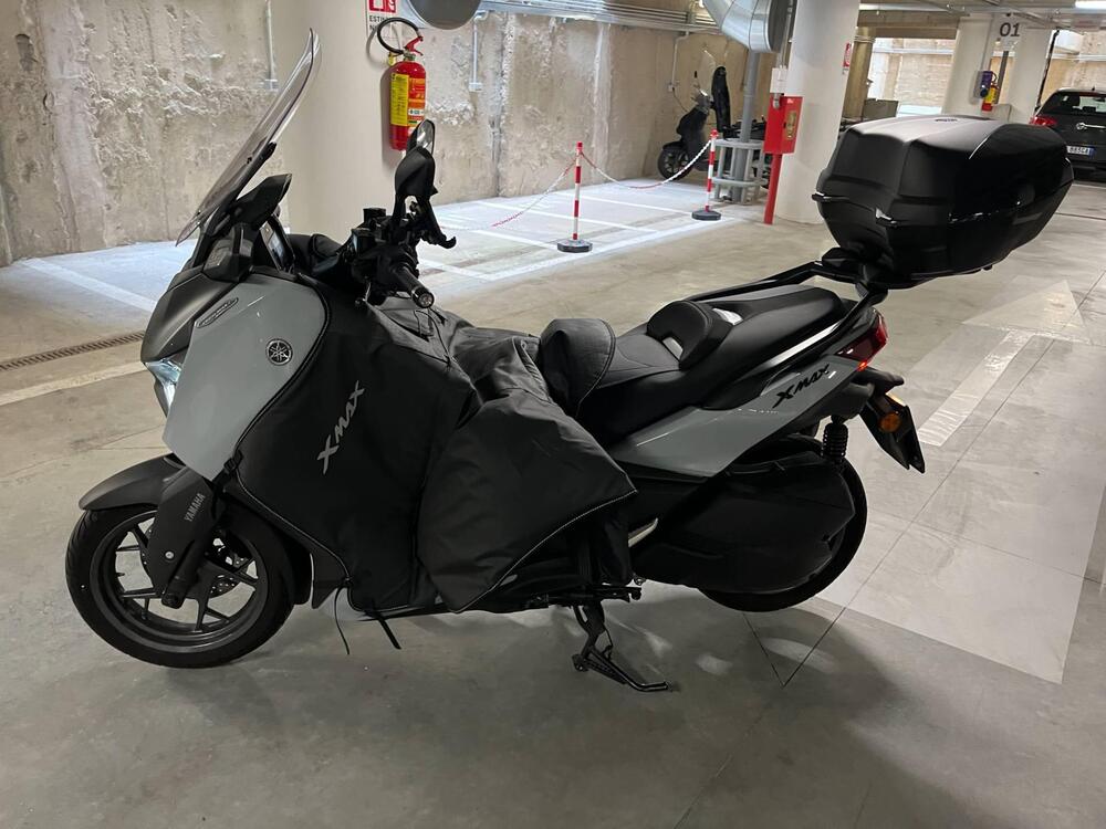 Yamaha X-Max 300 Tech Max+ (2025 - 26) (3)