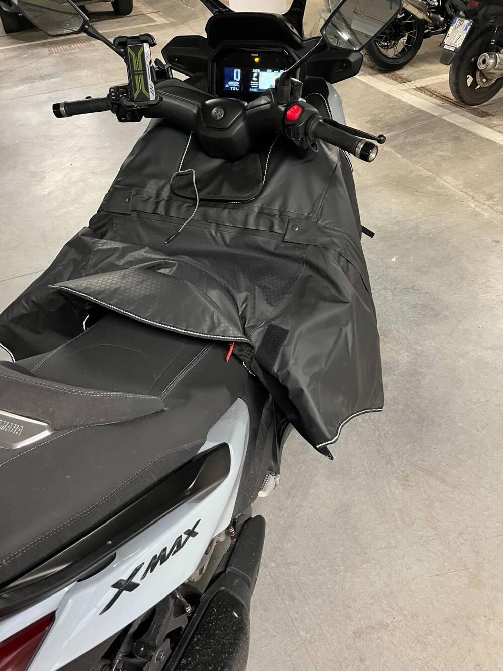 Yamaha X-Max 300 Tech Max+ (2025 - 26) (6)