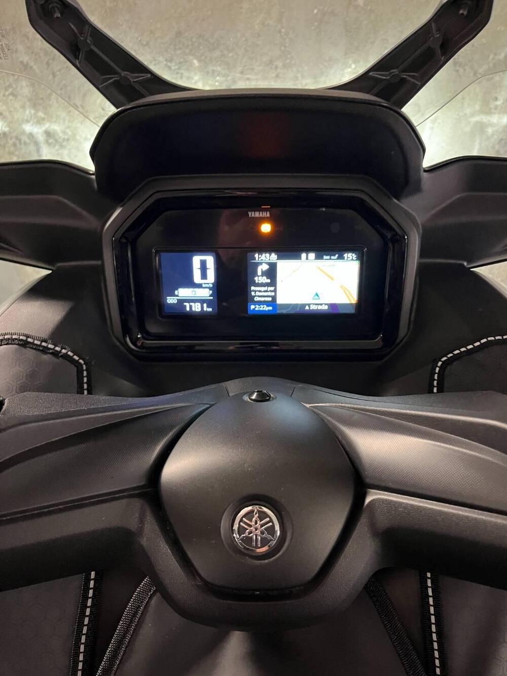 Yamaha X-Max 300 Tech Max+ (2025 - 26) (8)