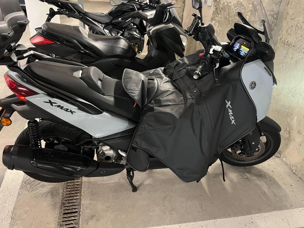 Yamaha X-Max 300 Tech Max+ (2025 - 26) (9)