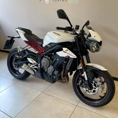 Triumph Street Triple ABS (2013 - 17) usata