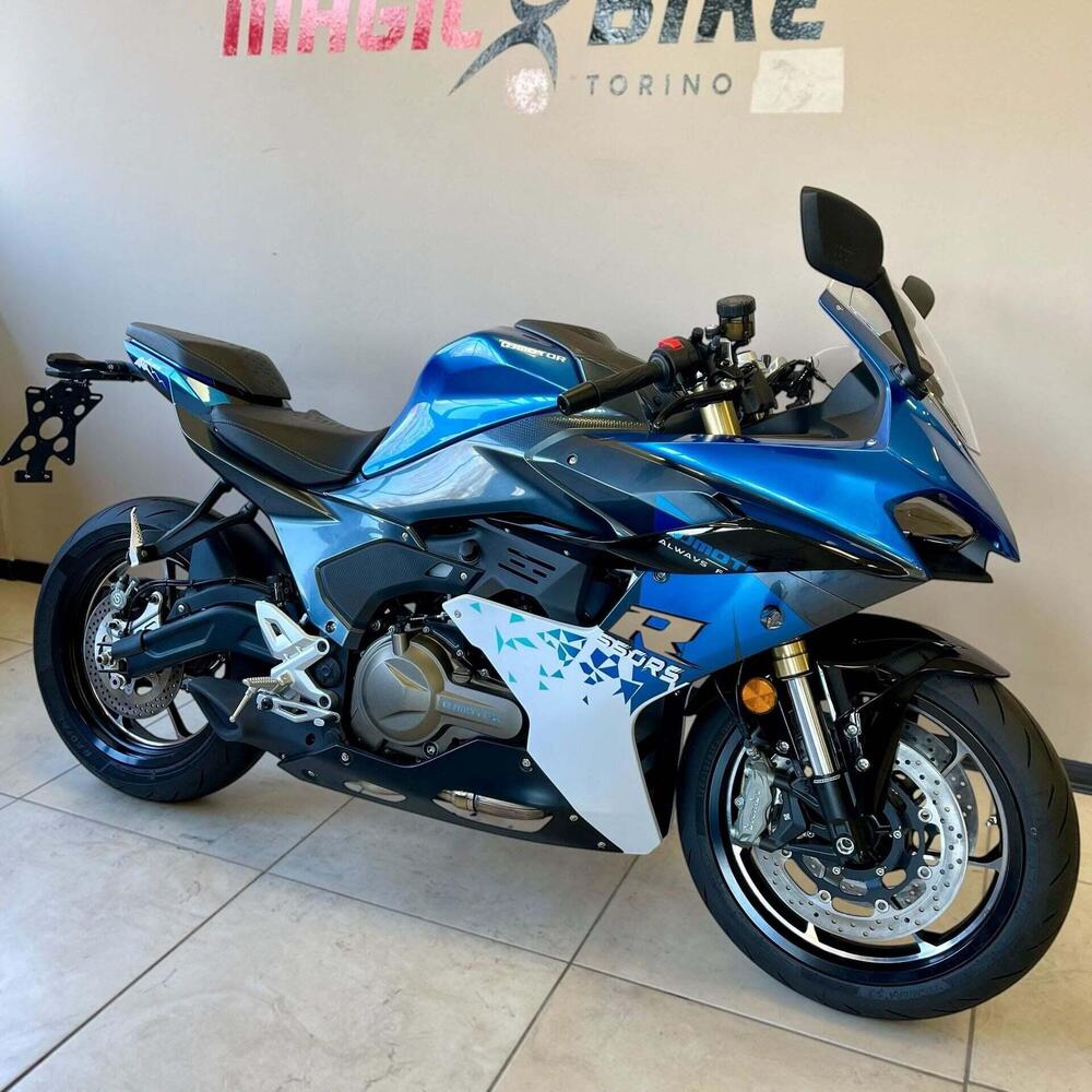 QJ Motor SRK 550 RS (2024 - 25)