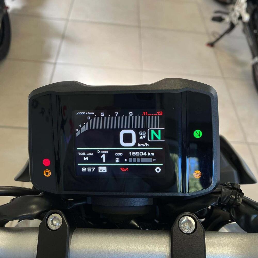 Yamaha MT-09 (2021 - 23) (2)