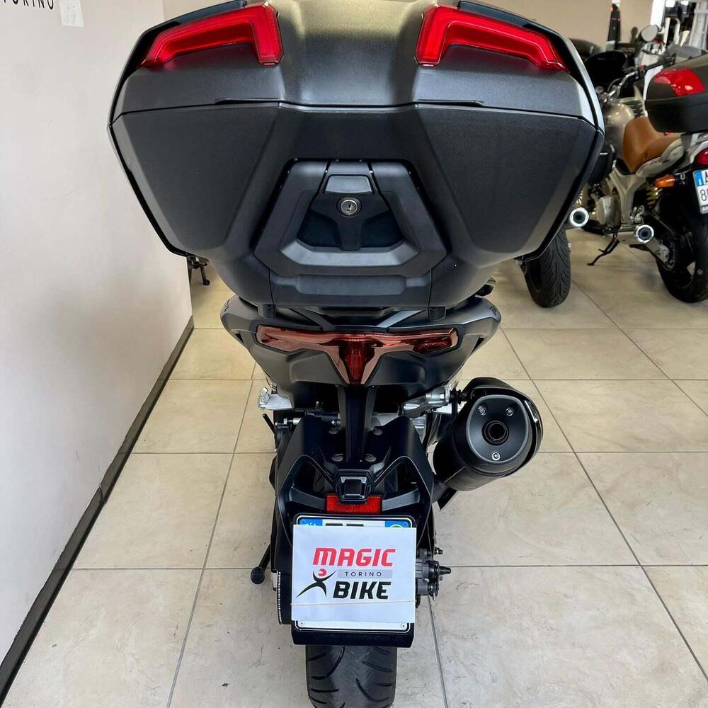 Yamaha T-Max 560 Tech Max (2022 - 24) (8)