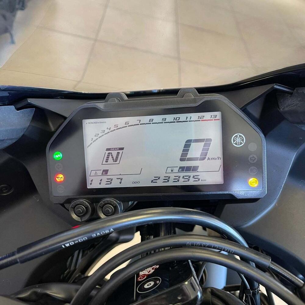 Yamaha YZF R3 (2021 - 24) (2)