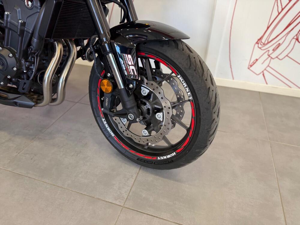 Honda CB 500 Hornet (2024 - 25) (9)