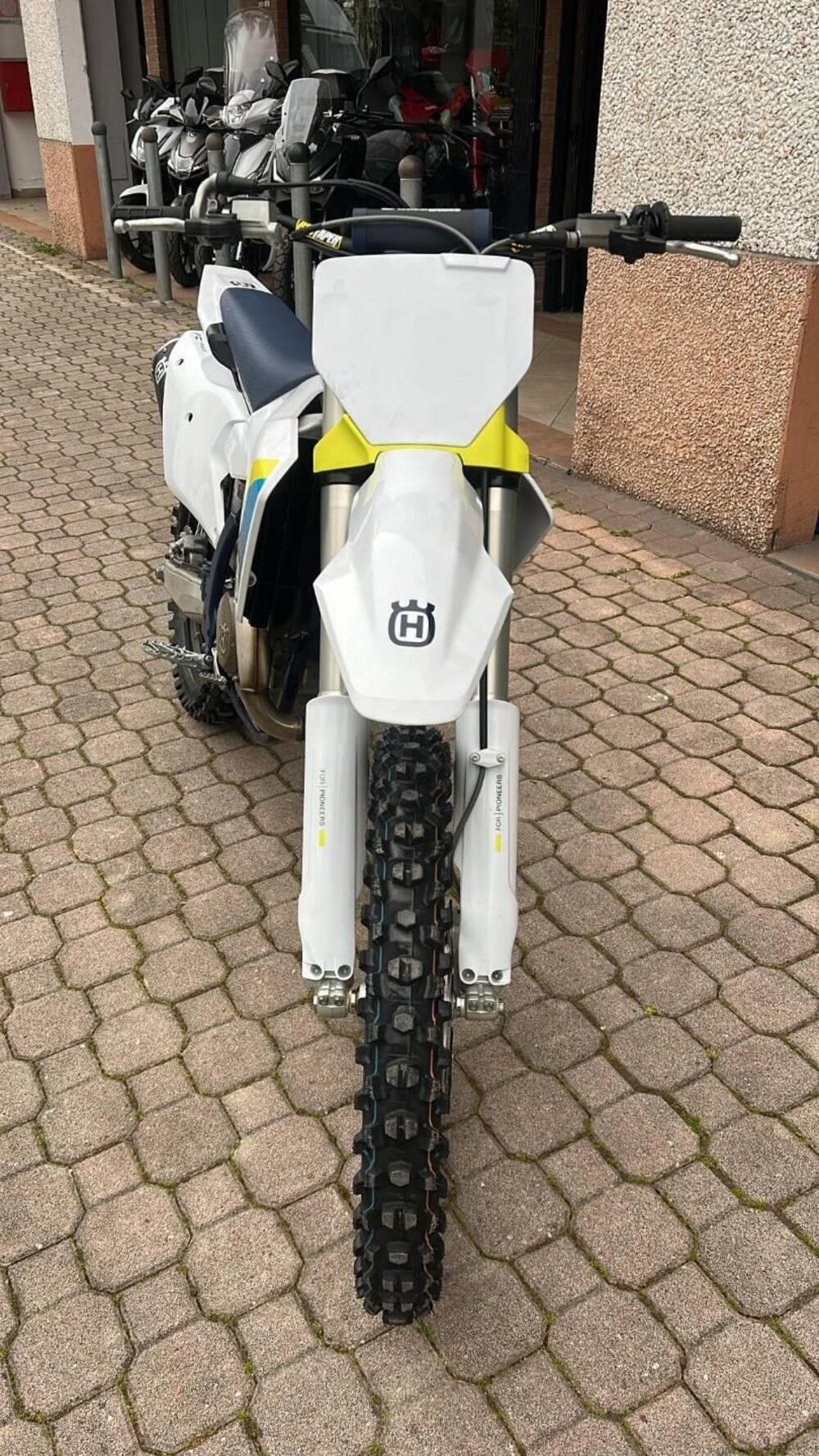 Husqvarna FC 450 (2025) (2)