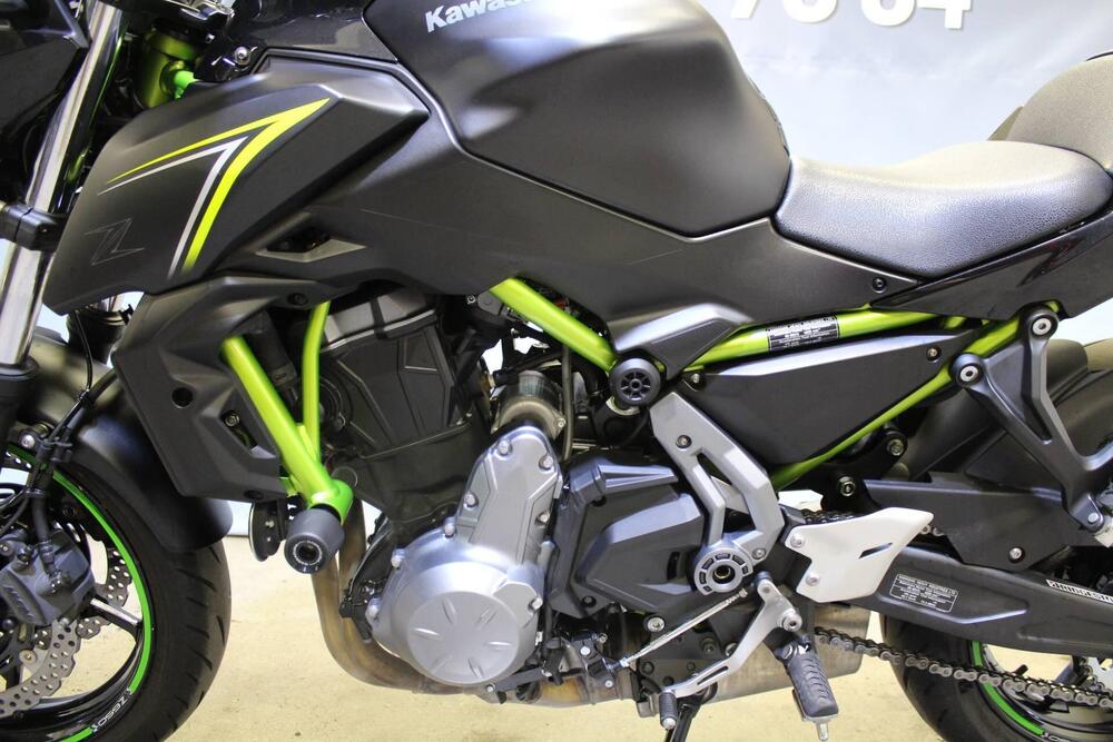 Kawasaki Z 650 (2017 - 19) (16)