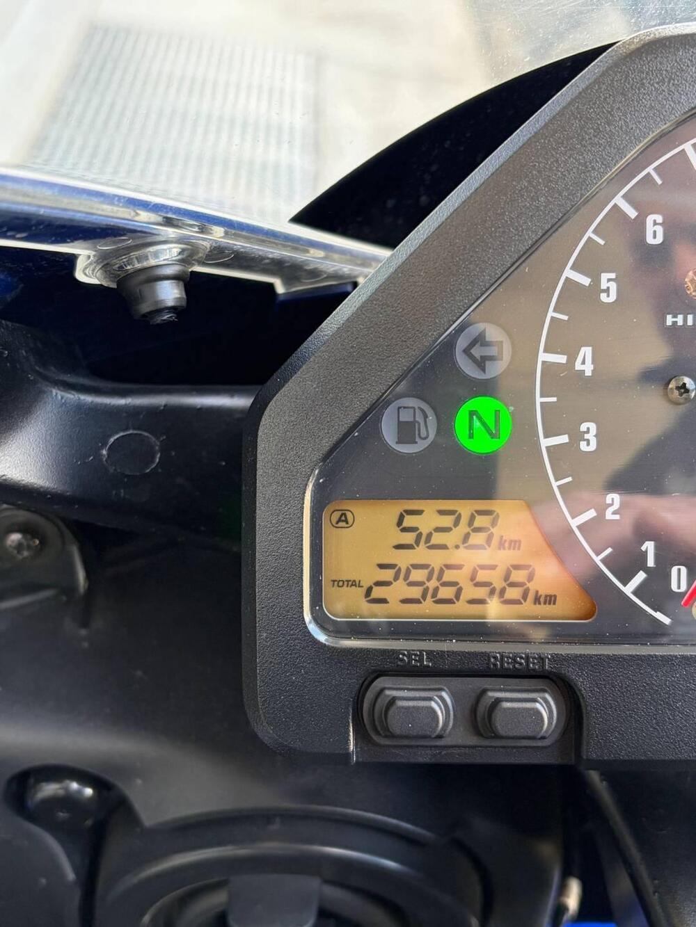 Honda CBR 1000 RR Fireblade (2004 - 05) (5)