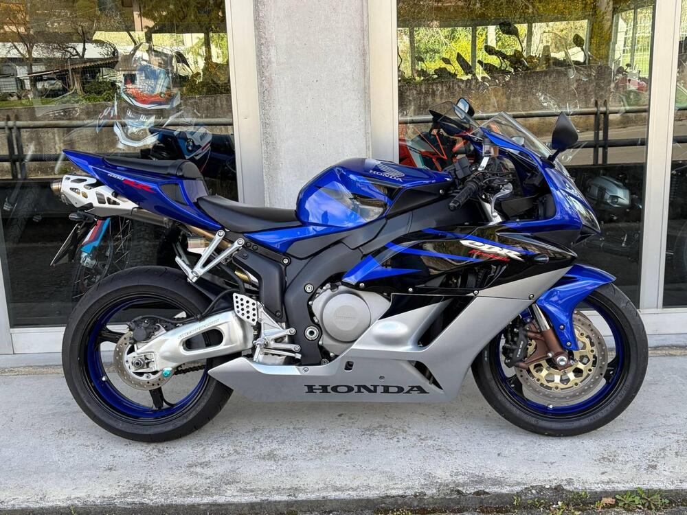 Honda CBR 1000 RR Fireblade (2004 - 05)