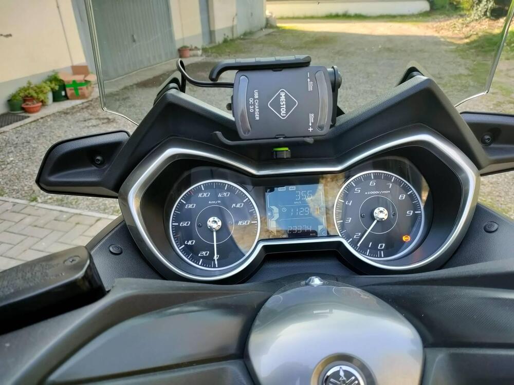 Yamaha X-Max 300 Tech Max (2021 - 24) (6)