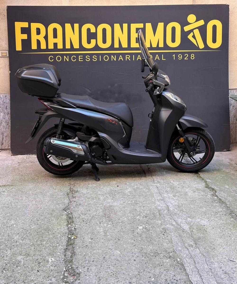 Honda SH 300 i Sport ABS (2018 - 20) (2)