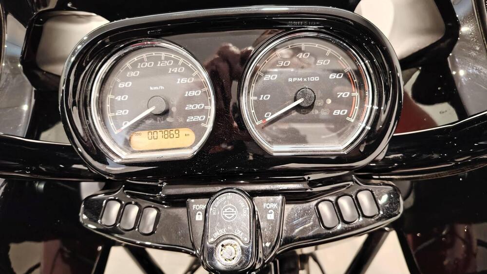 Harley-Davidson Road Glide Special Anniversary (2023) (15)