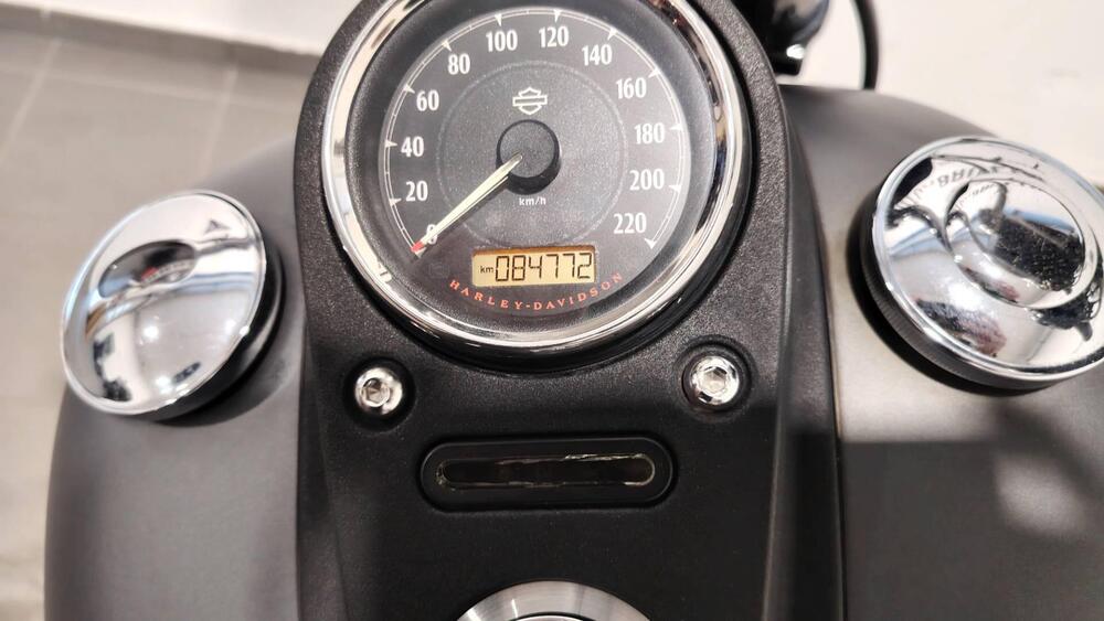 Harley-Davidson 1690 Street Bob (2017) - FXDB (14)