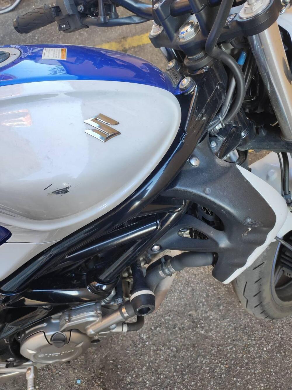 Suzuki Gladius 650 SFV ABS (2009 - 15) (7)