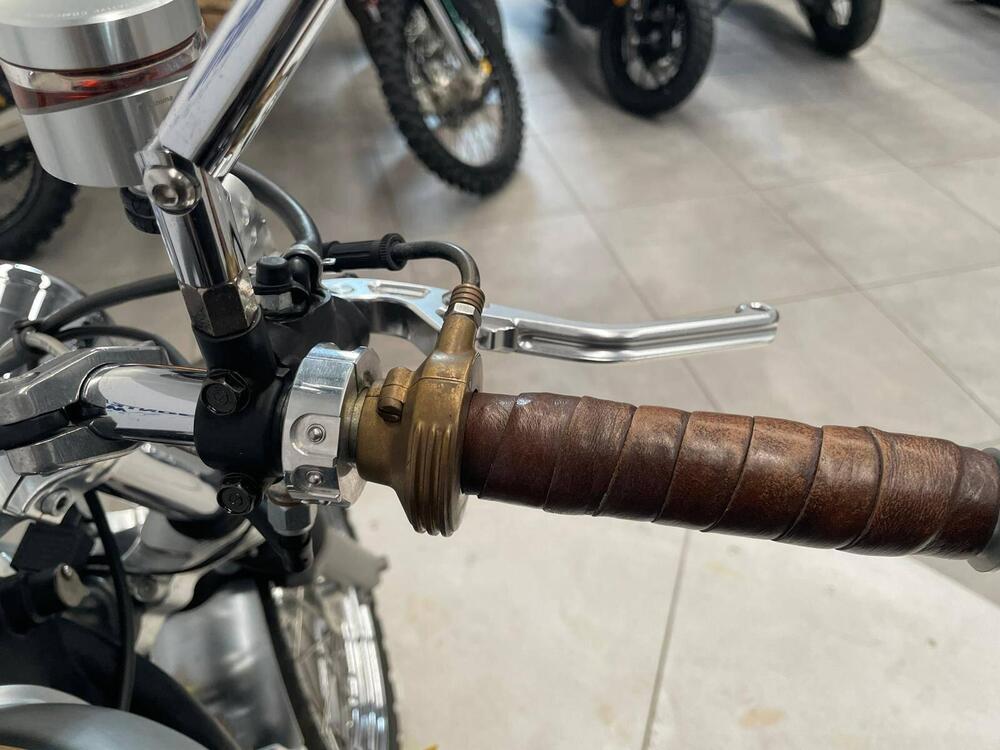 Triumph Bonneville T100 (2001 - 07) (10)