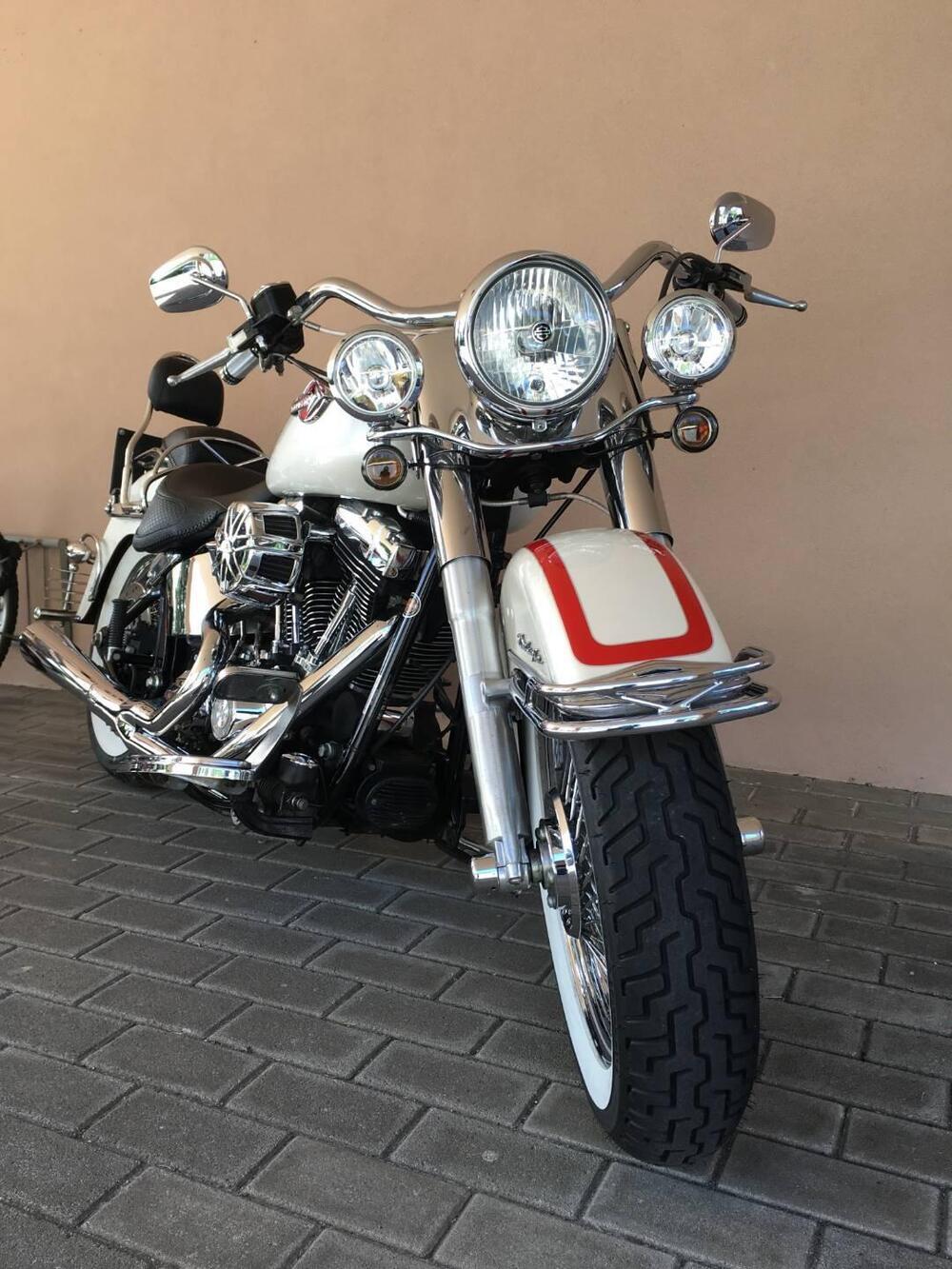 Harley-Davidson 1584 Deluxe (2007 - 08) - FLSTN (6)