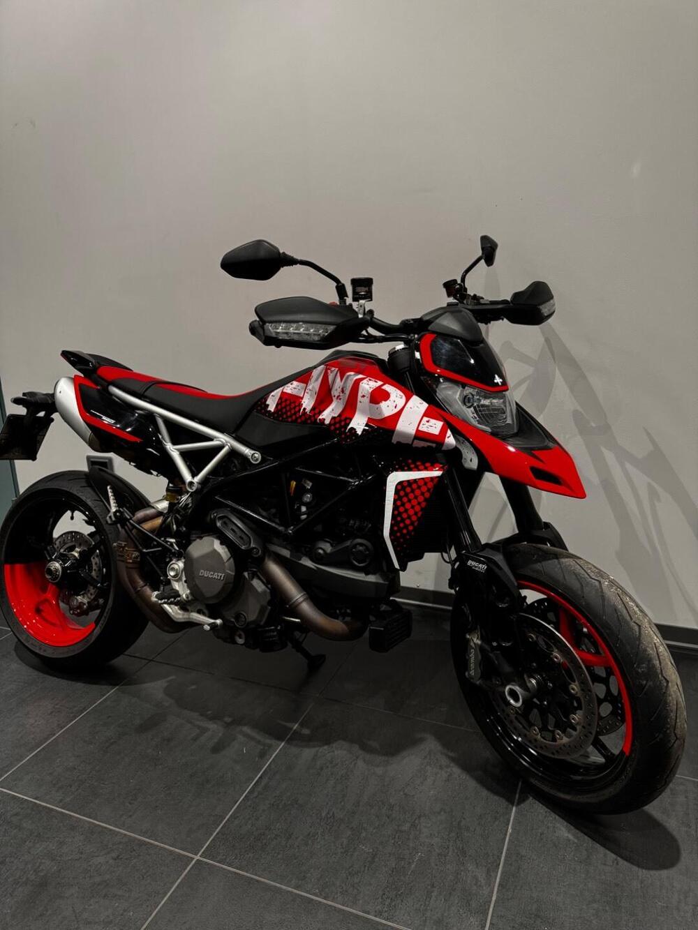 Ducati Hypermotard 950 RVE (2022 - 25) (2)