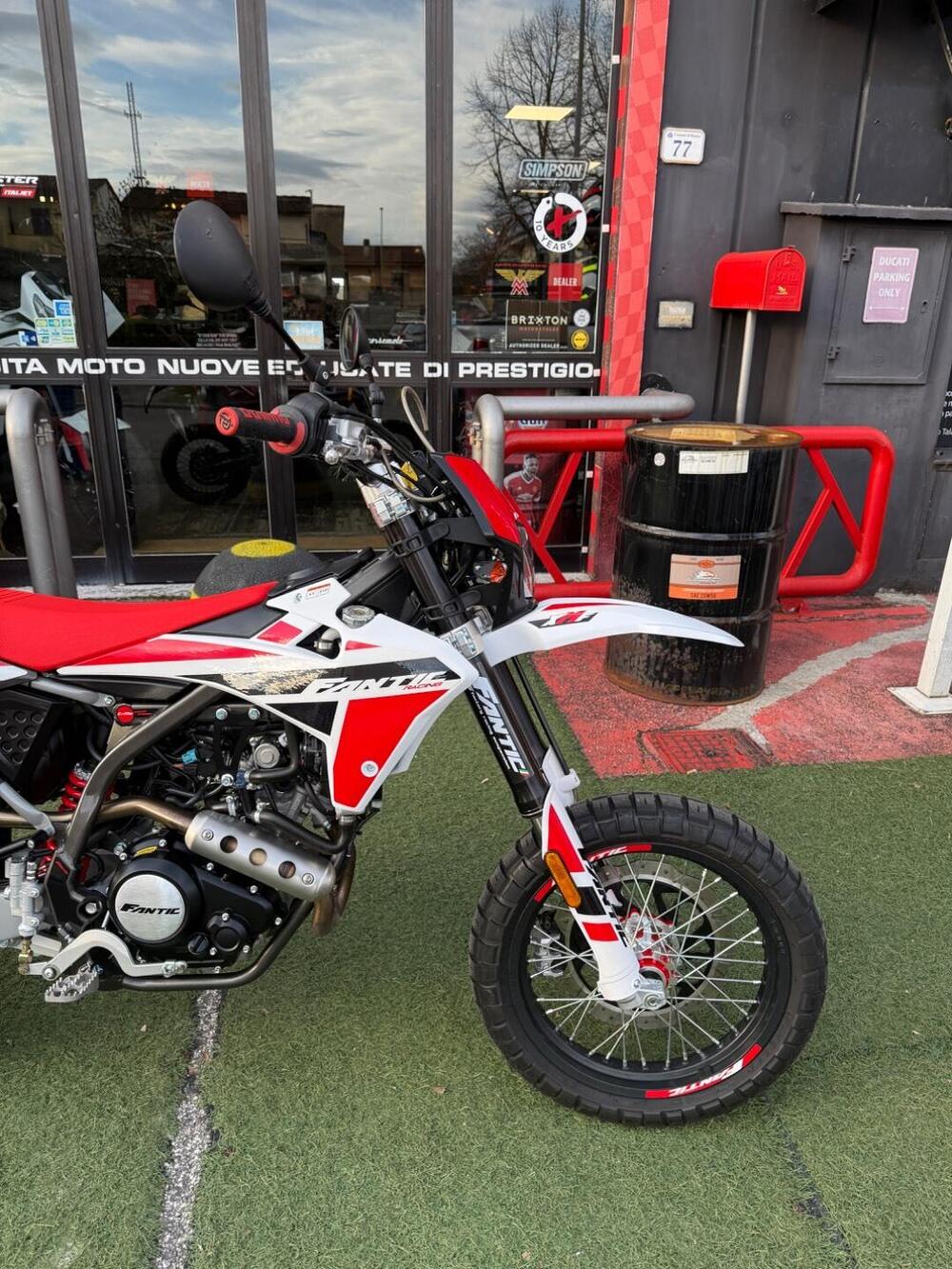 Fantic Motor XMF 125 Motard Performance 4t (2021 - 22) (7)