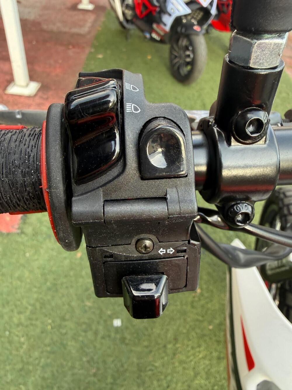 Fantic Motor XMF 125 Motard Performance 4t (2021 - 22) (15)