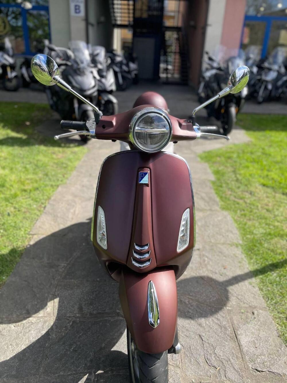 Vespa Primavera 125 3V ie ABS 50° Anniversario (2018 - 19) (3)