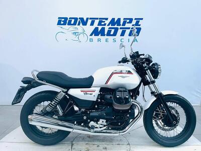 Moto Guzzi V7 850 Stone Special Abs (2021) usata