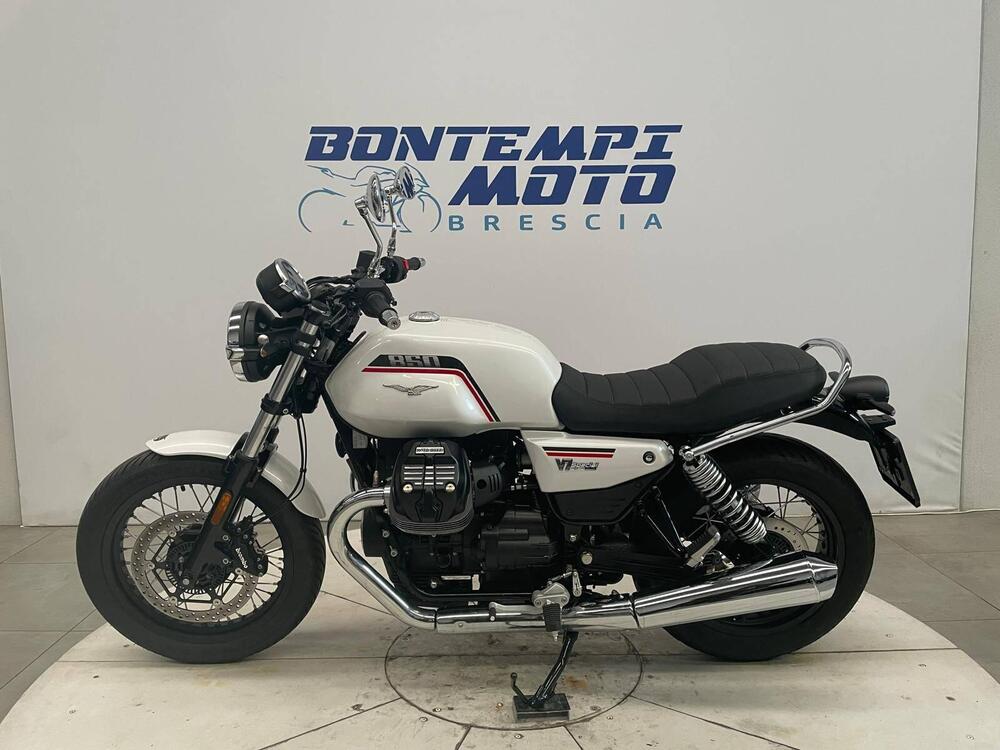 Moto Guzzi V7 850 Stone Special Abs (2021) (3)