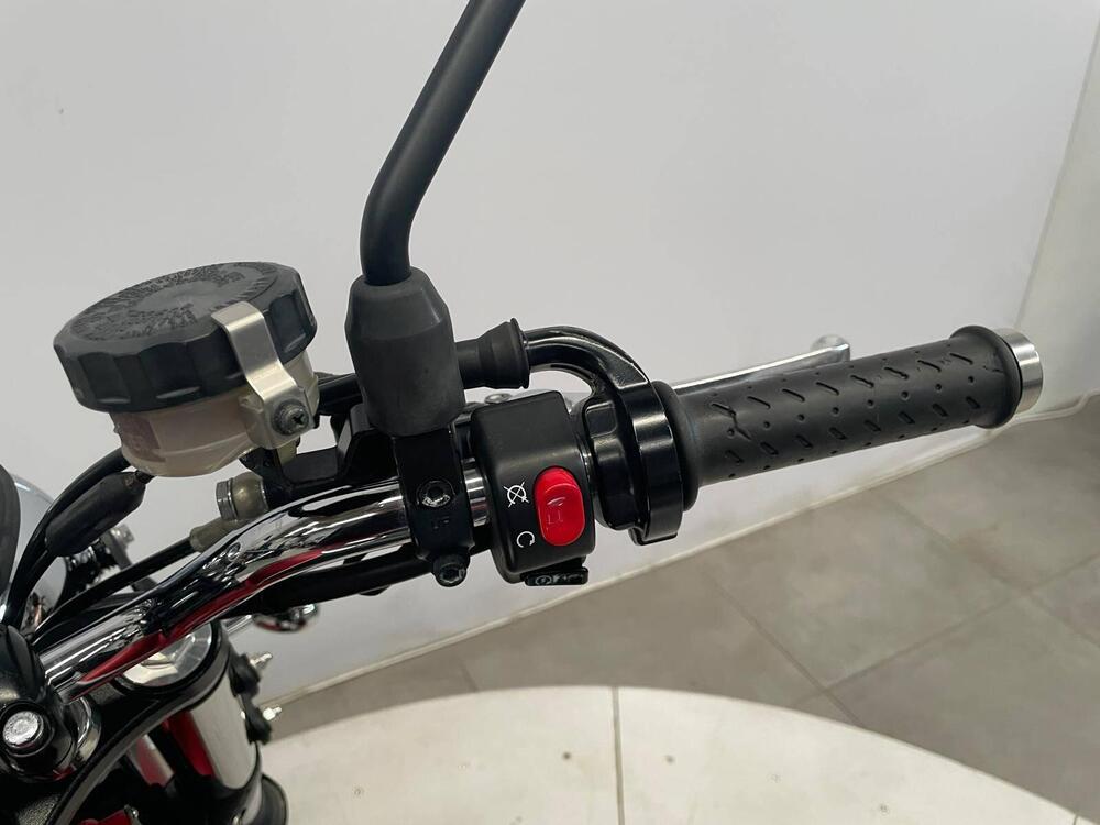 Moto Guzzi V7 850 Stone Special Abs (2021) (4)