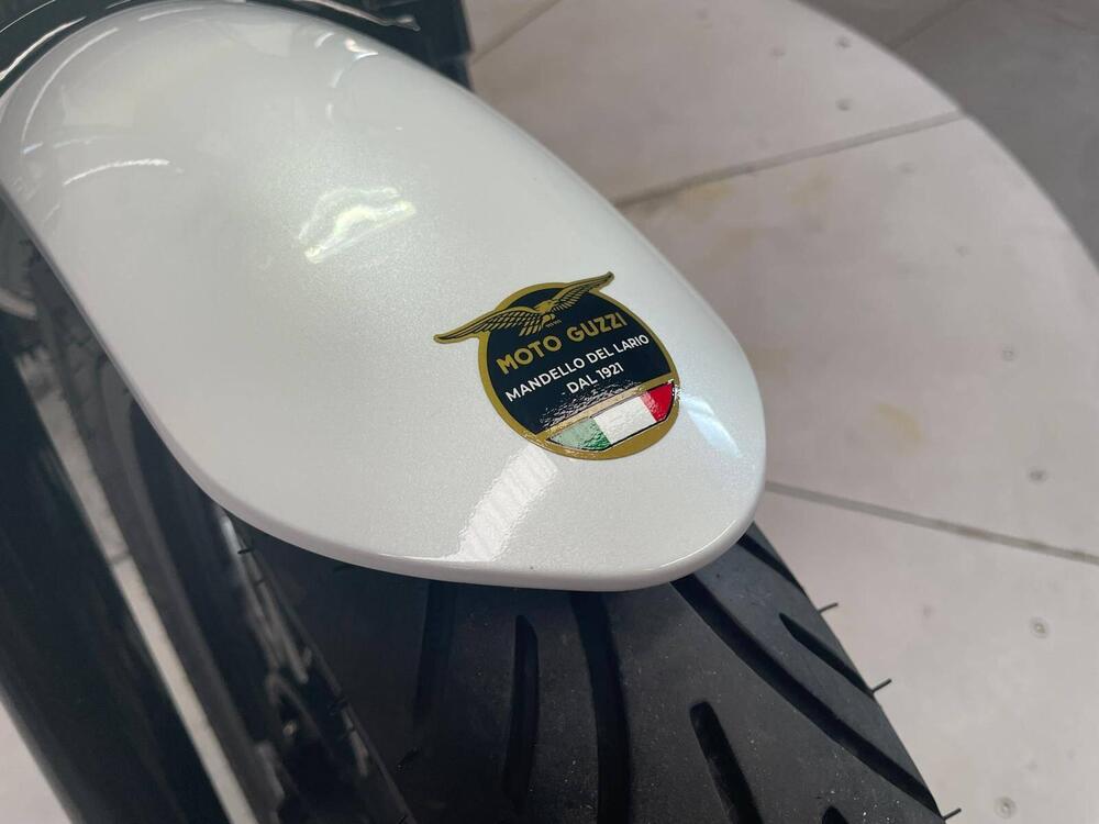 Moto Guzzi V7 850 Stone Special Abs (2021) (14)