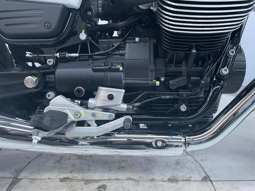 Moto Guzzi V7 850 Stone Special Abs (2021) (17)