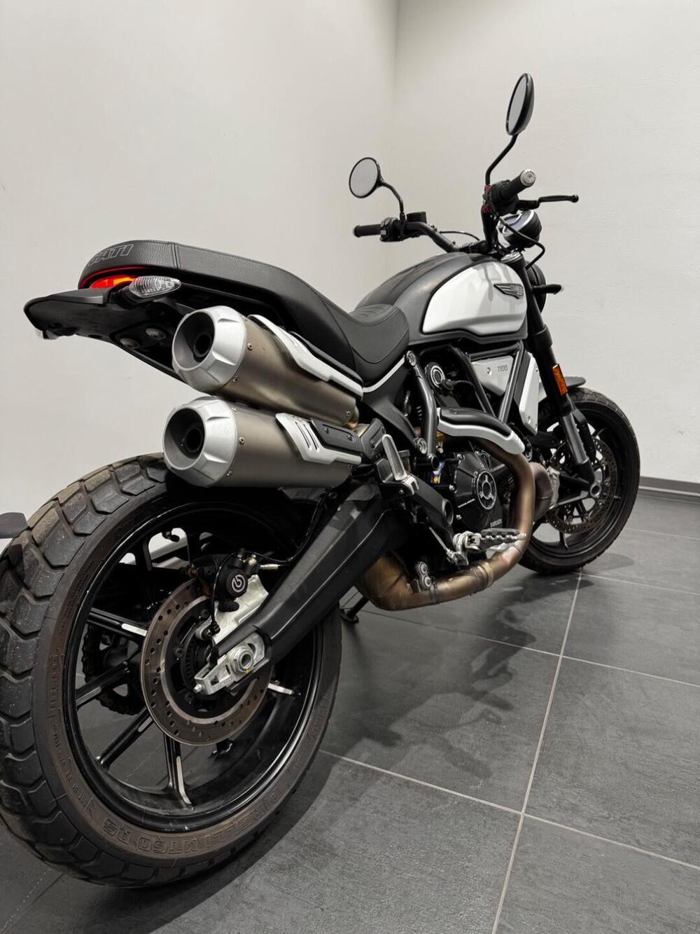 Ducati Scrambler 1100 Dark Pro (2020 - 24) (2)