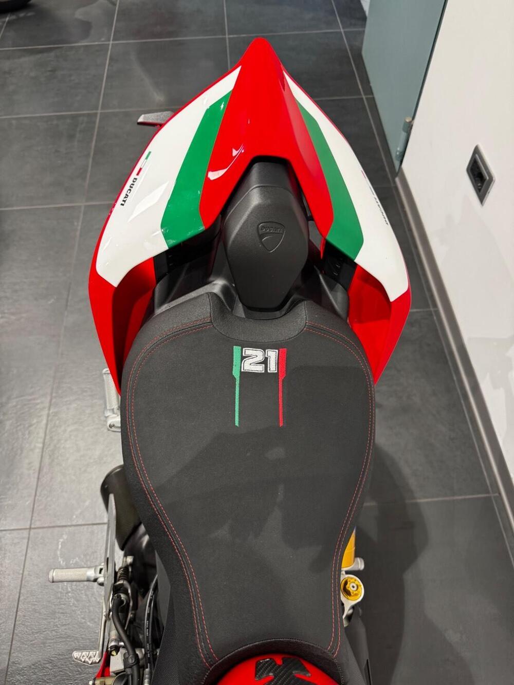 Ducati Panigale V2 Bayliss 1st Championship 20th Anniversary (2021 - 24) (7)