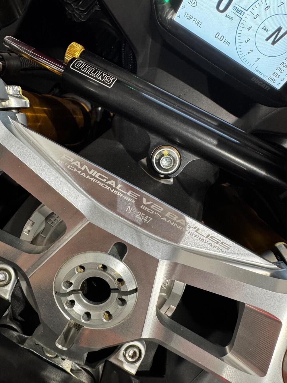 Ducati Panigale V2 Bayliss 1st Championship 20th Anniversary (2021 - 24) (11)