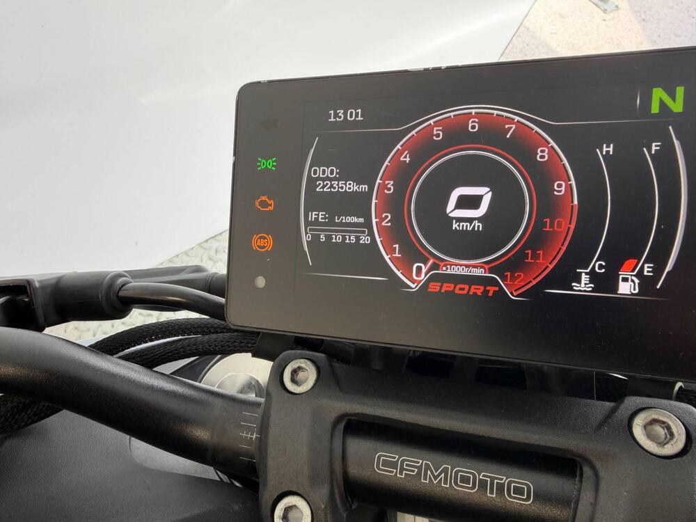 CFMOTO 300NK (2021 - 26) (7)