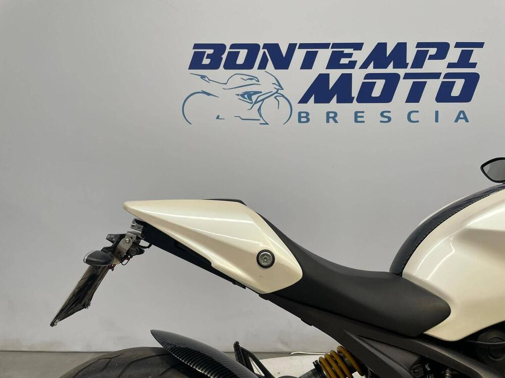 Ducati Monster 696 (2008 - 13) (2)