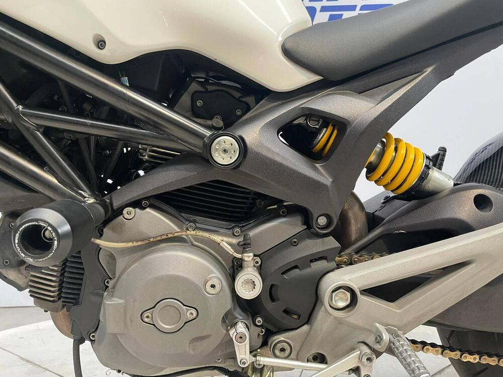 Ducati Monster 696 (2008 - 13) (9)