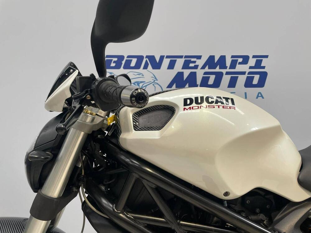 Ducati Monster 696 (2008 - 13) (11)