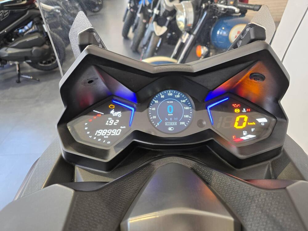 Kymco AK 550 ETS (2021 - 26) (13)