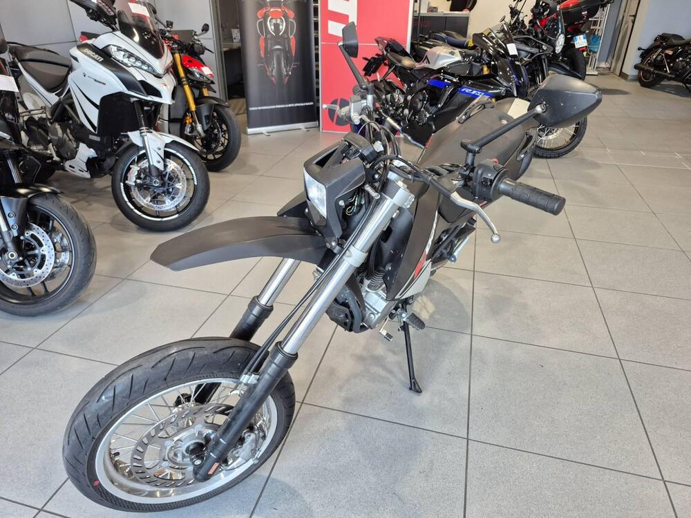 Betamotor Motard 4.0 M4 (2011 - 16) (3)