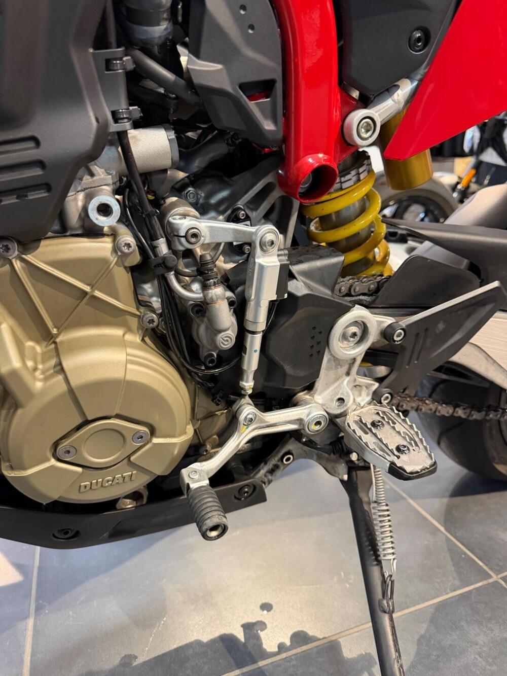 Ducati Hypermotard 698 Mono (2024 - 26) (15)
