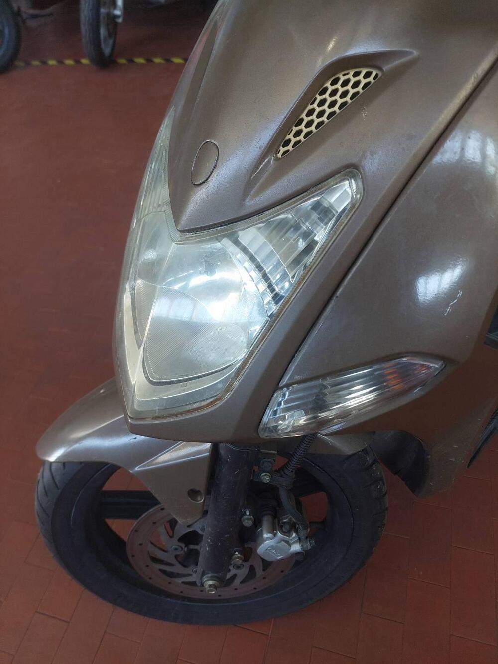 Kymco Agility 150 R16 (10)